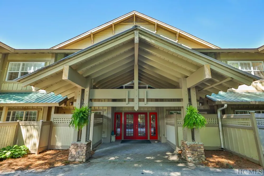 84 Clubhouse Trail #101 Highlands, NC 28741