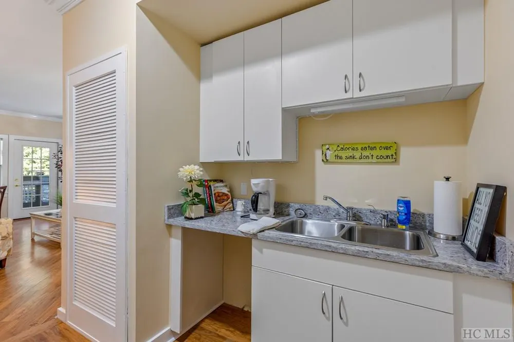 84 Clubhouse Trail #101 Highlands, NC 28741