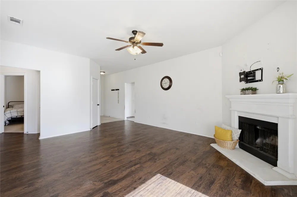 1003 Lakeshore Boulevard Oak Point, TX 75068