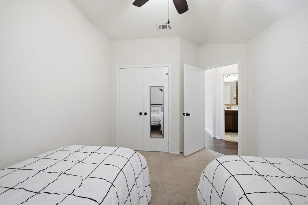 1003 Lakeshore Boulevard Oak Point, TX 75068