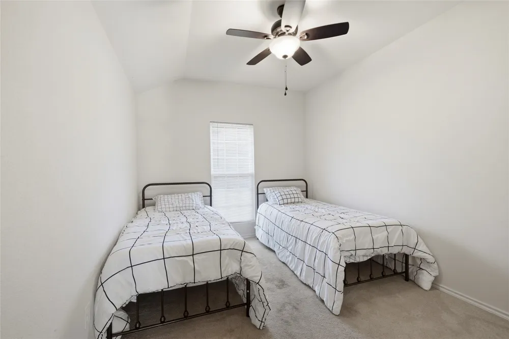 1003 Lakeshore Boulevard Oak Point, TX 75068