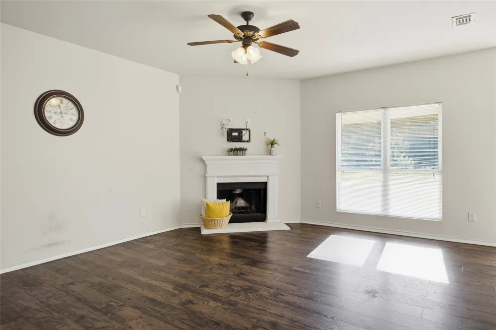 1003 Lakeshore Boulevard Oak Point, TX 75068