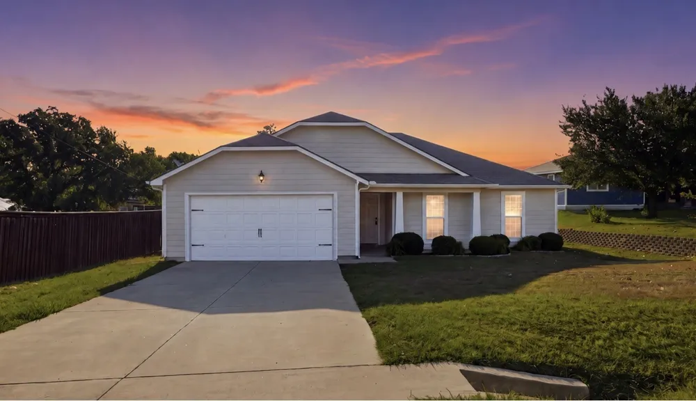 1003 Lakeshore Boulevard Oak Point, TX 75068