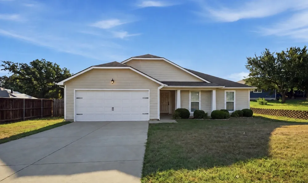 1003 Lakeshore Boulevard Oak Point, TX 75068