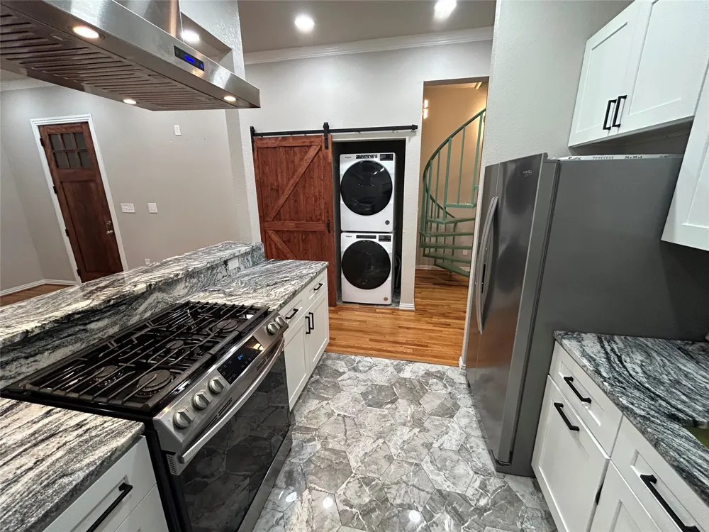 505 S Storey Street Dallas, TX 75203