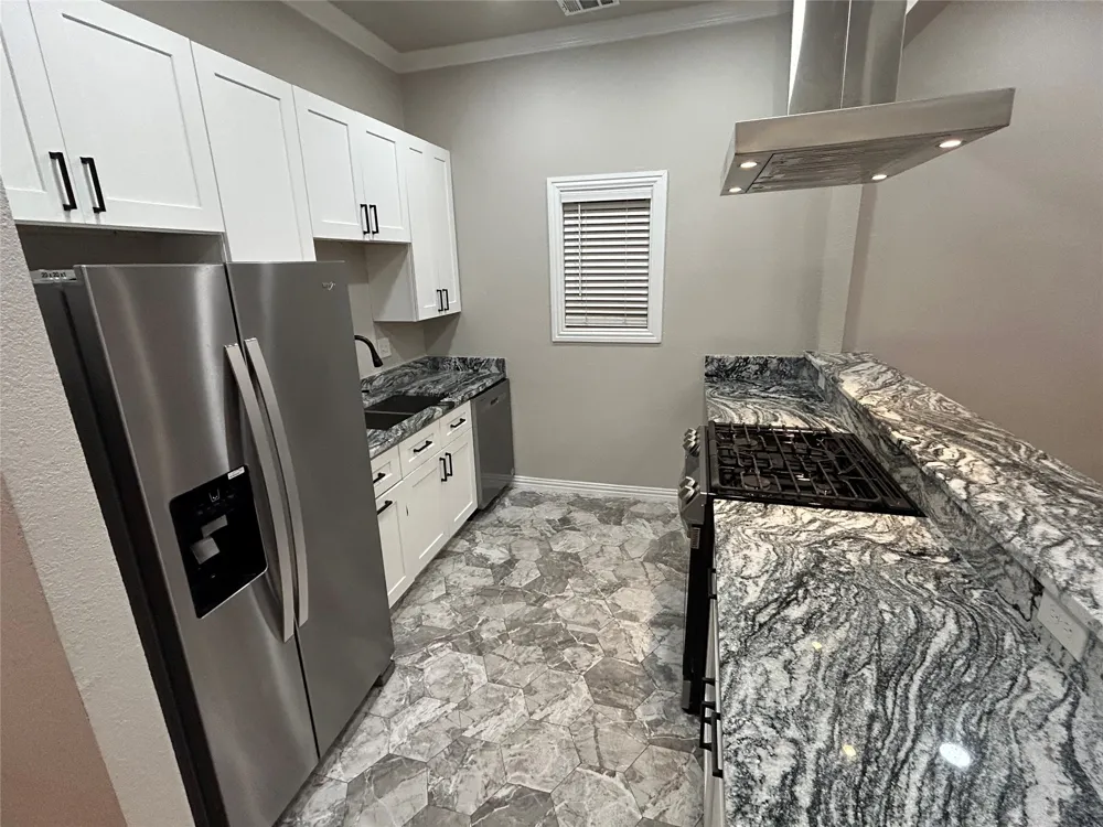 505 S Storey Street Dallas, TX 75203
