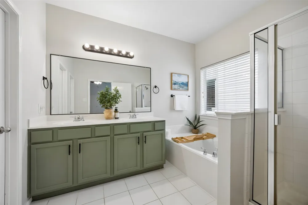 1317 Live Oak Lane Savannah, TX 76227