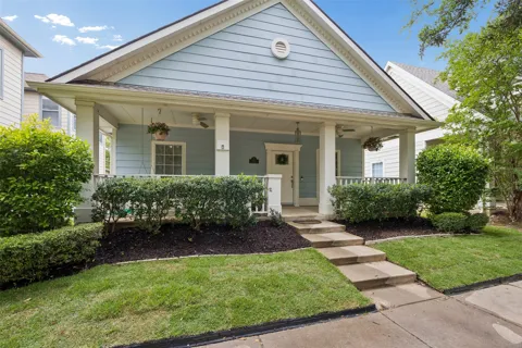 1317 Live Oak Lane