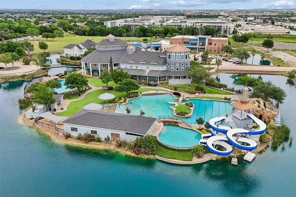 1317 Live Oak Lane Savannah, TX 76227