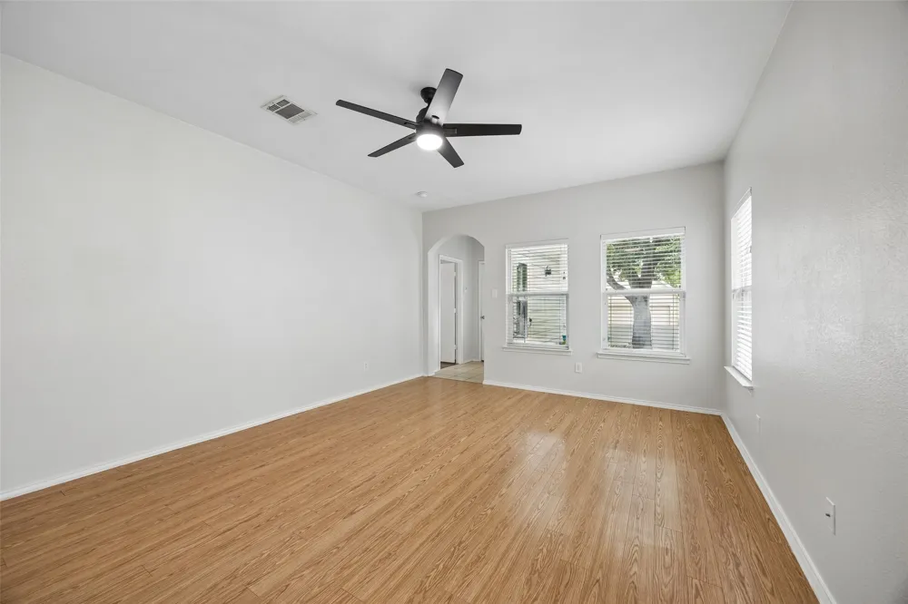 1317 Live Oak Lane Savannah, TX 76227