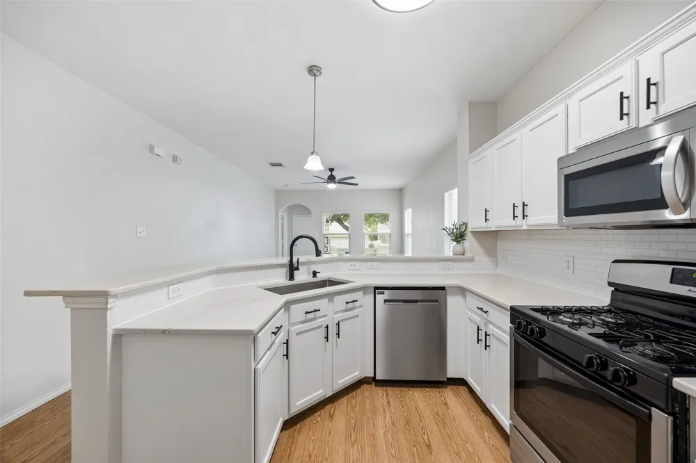 1317 Live Oak Lane Savannah, TX 76227