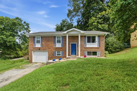5871 Stonewall Drive