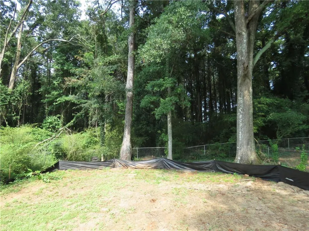 429 Orchard Drive Stone Mountain, GA 30083
