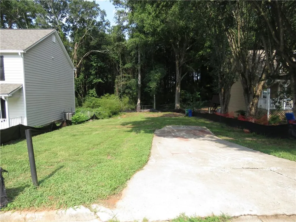 429 Orchard Drive Stone Mountain, GA 30083