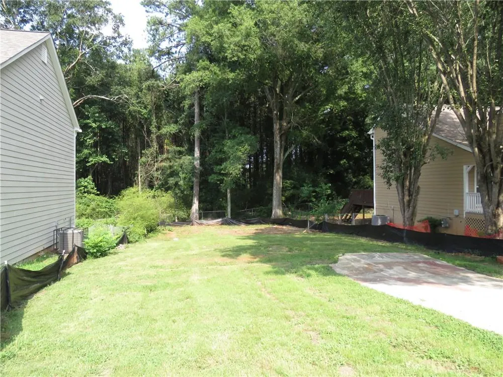 429 Orchard Drive Stone Mountain, GA 30083