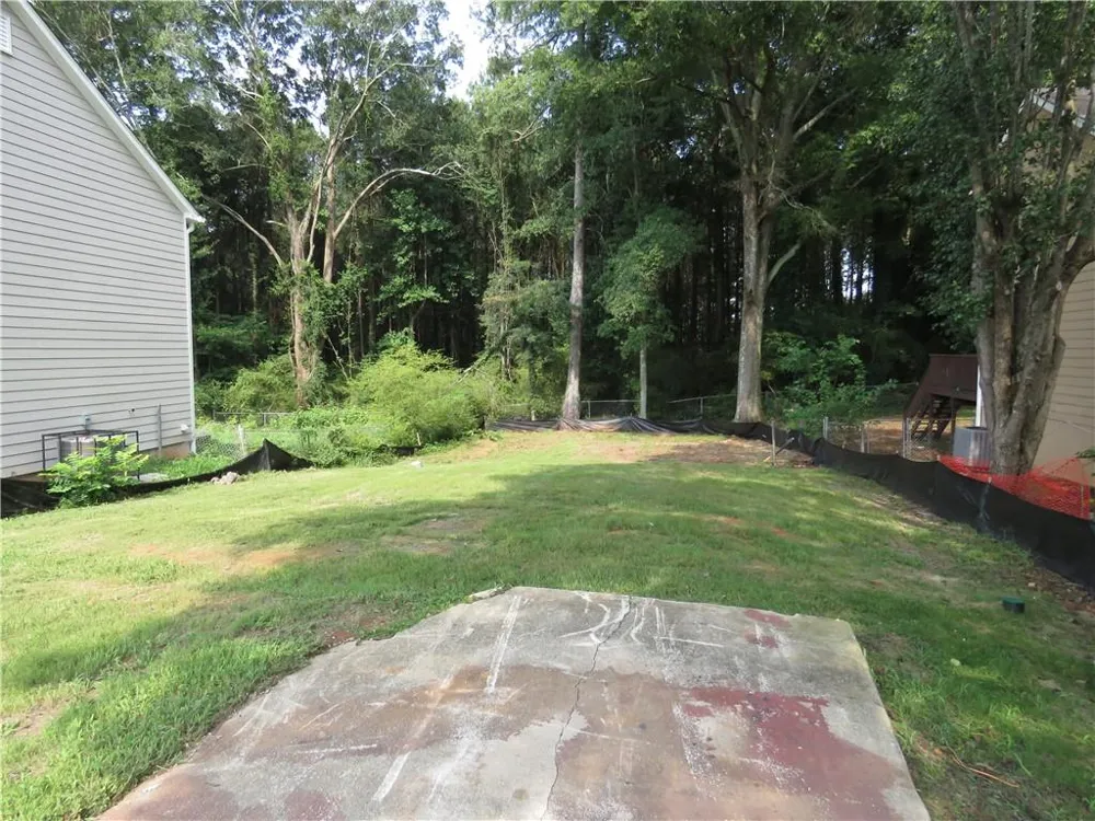429 Orchard Drive Stone Mountain, GA 30083