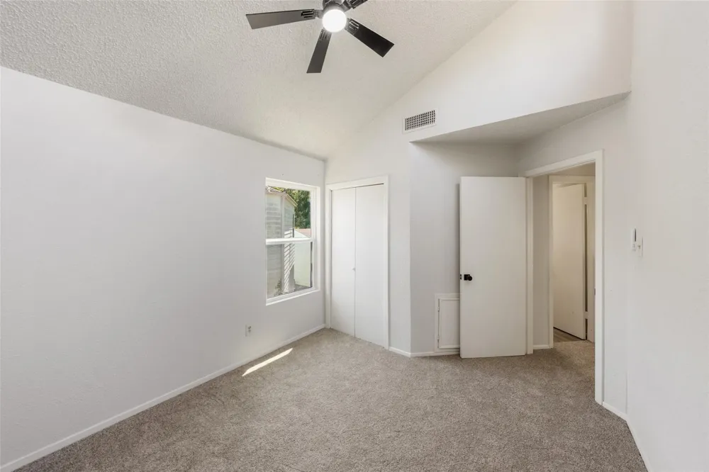 26608 Quail Court Huntsville, TX 77320