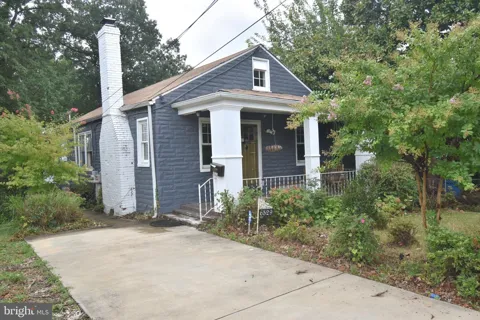 6529 HALLECK STREET