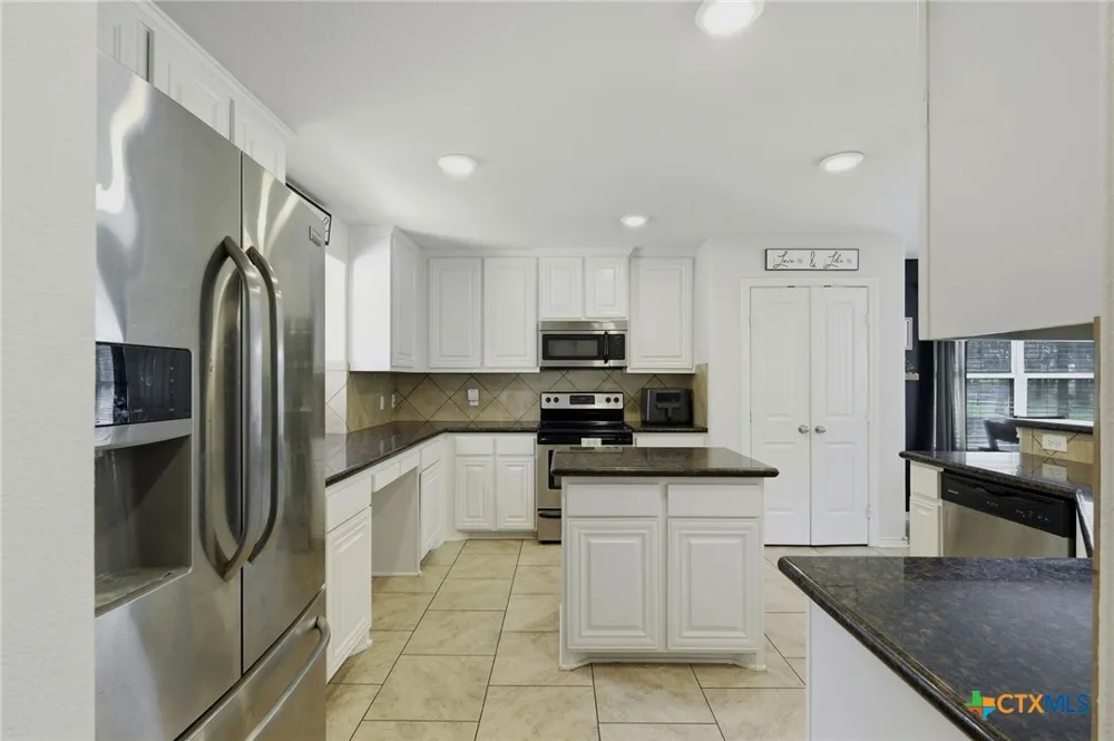 1893 County Road 306 Rockdale, TX 76567