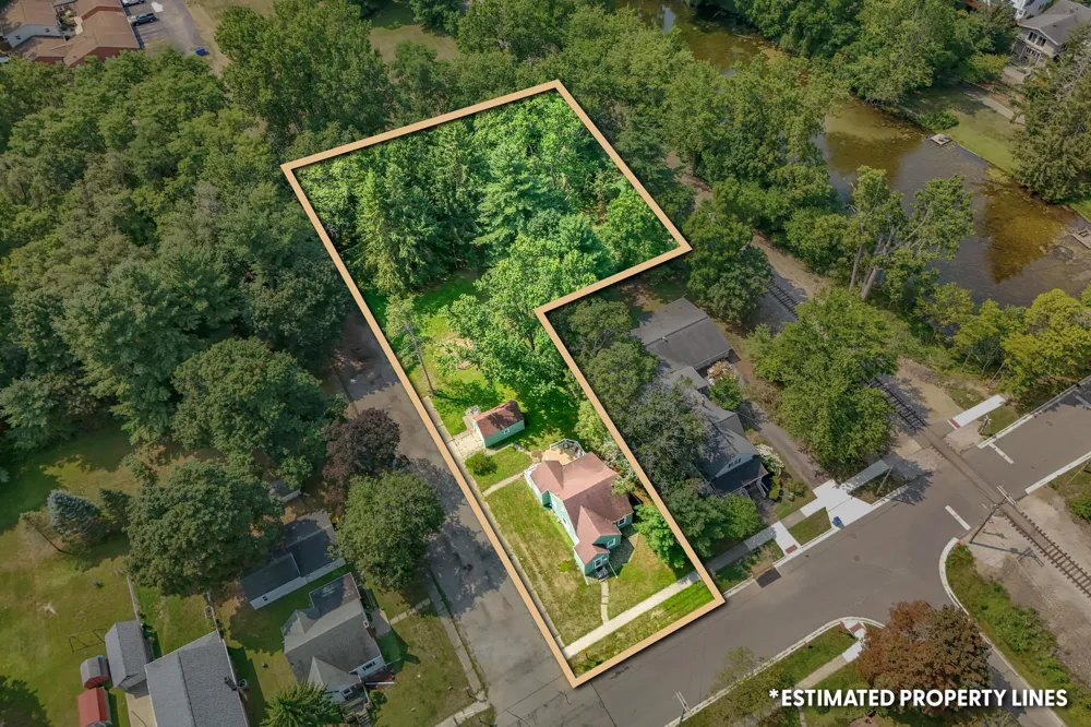 98 Westwood Street Hillsdale, MI 49242