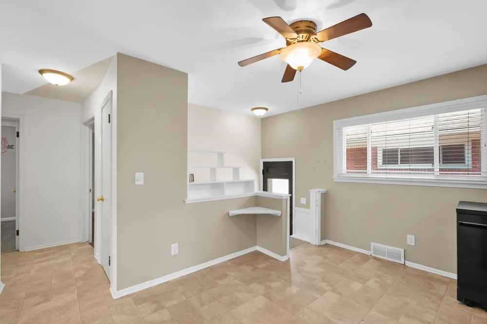 8299 Nightingale Street Dearborn Heights, MI 48127
