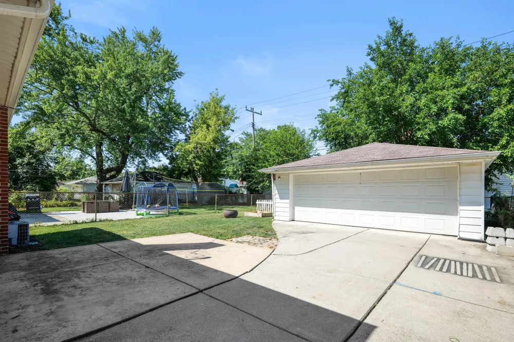 8299 Nightingale Street Dearborn Heights, MI 48127