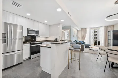 801 Brickell Key Blvd #1805