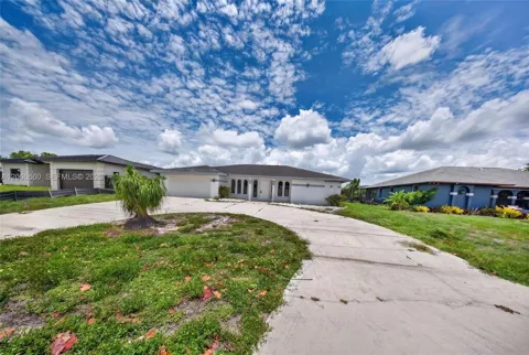 1417 Everest PKWY