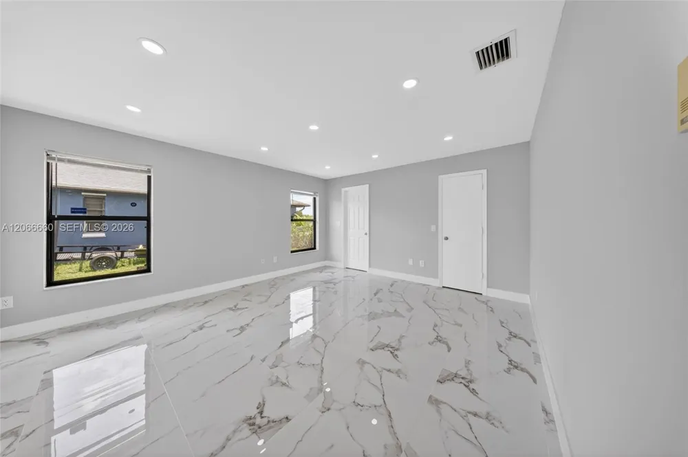 1417 Everest PKWY Cape Coral, FL 33904