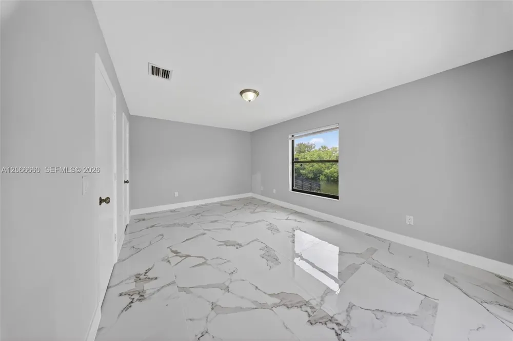 1417 Everest PKWY Cape Coral, FL 33904
