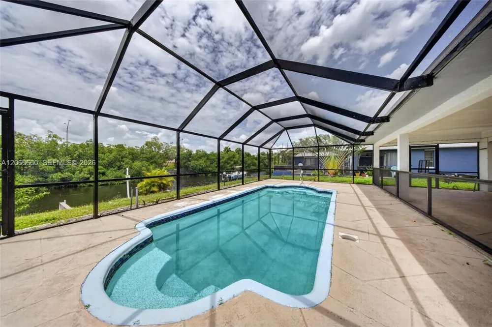 1417 Everest PKWY Cape Coral, FL 33904
