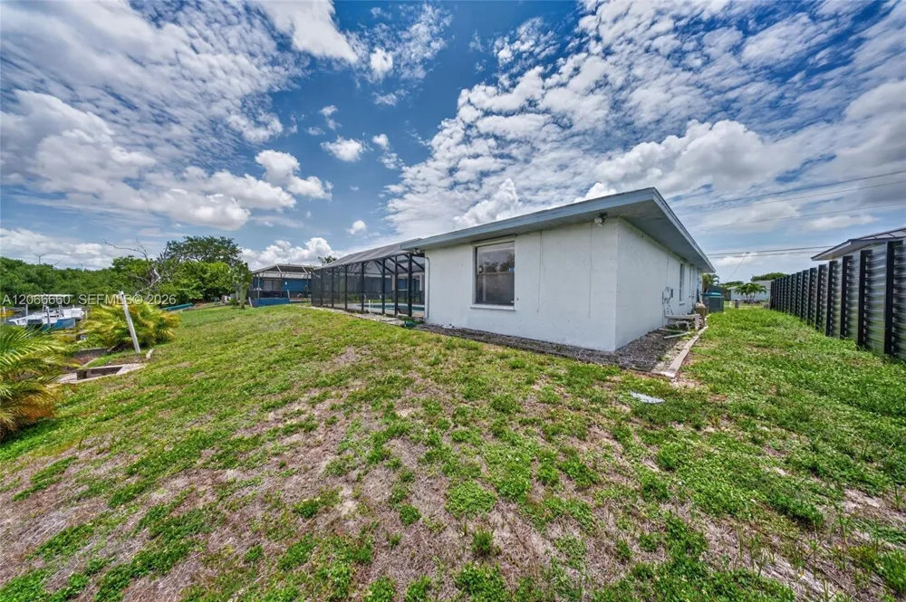 1417 Everest PKWY Cape Coral, FL 33904