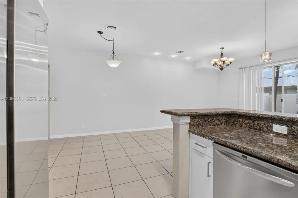 5337 SW 40th Ave #5337 Dania Beach, FL 33314