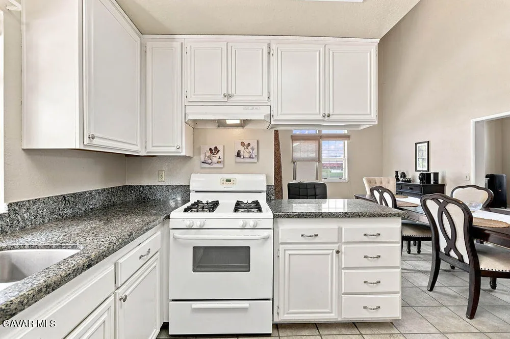 42515 Carriage Way Quartz Hill, CA 93536