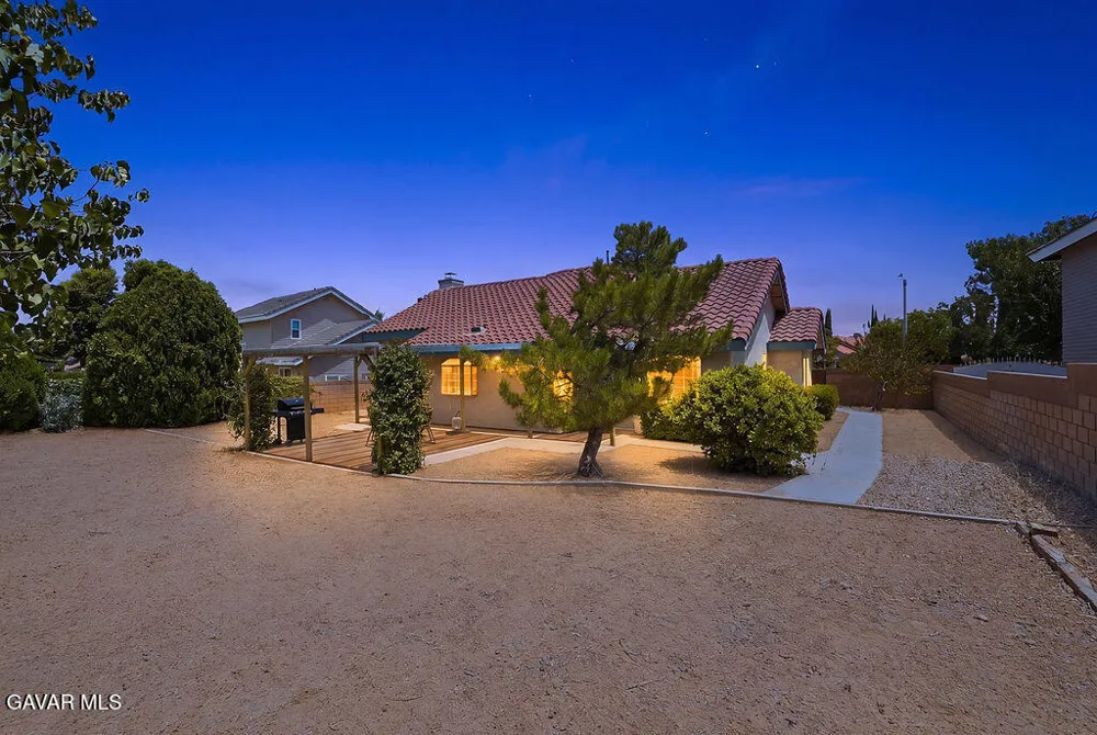 42515 Carriage Way Quartz Hill, CA 93536