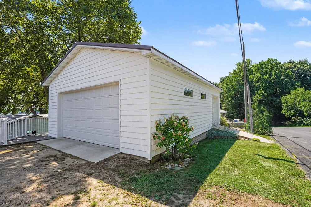 58875 Hill Paw Paw Township, MI 49064