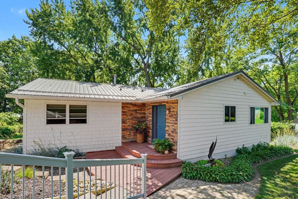 58875 Hill Paw Paw Township, MI 49064
