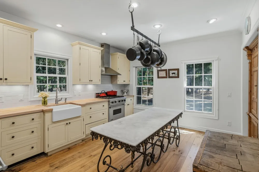 6195 Bayou Trail Saugatuck Township, MI 49453
