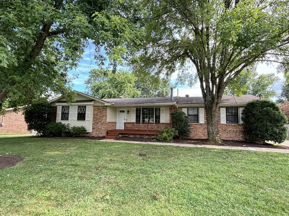 252 Southburn Dr Hendersonville, TN 37075