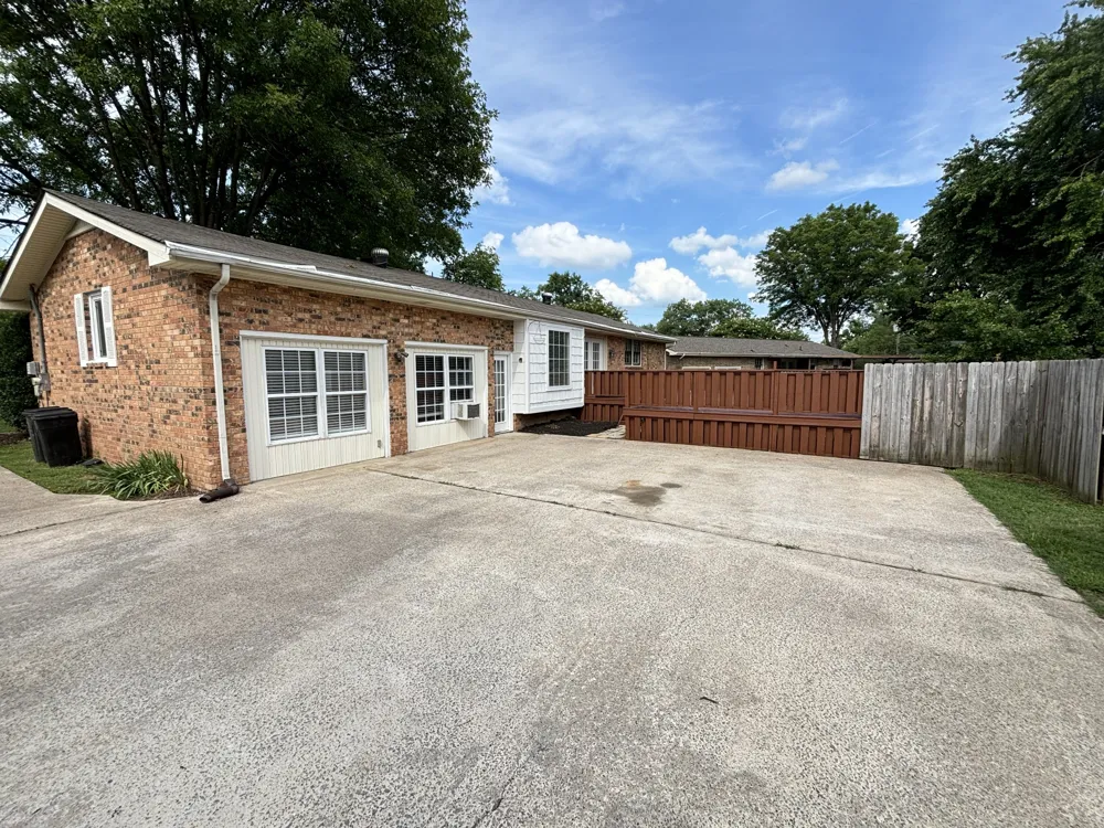 252 Southburn Dr Hendersonville, TN 37075