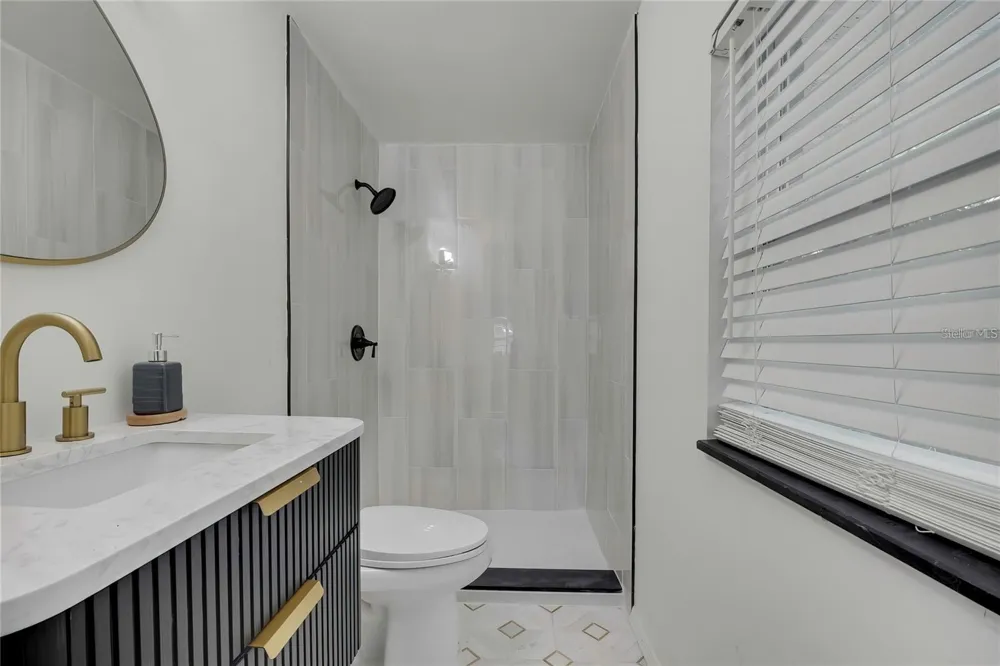 8424 STILLBROOK AVENUE Tampa, FL 33615