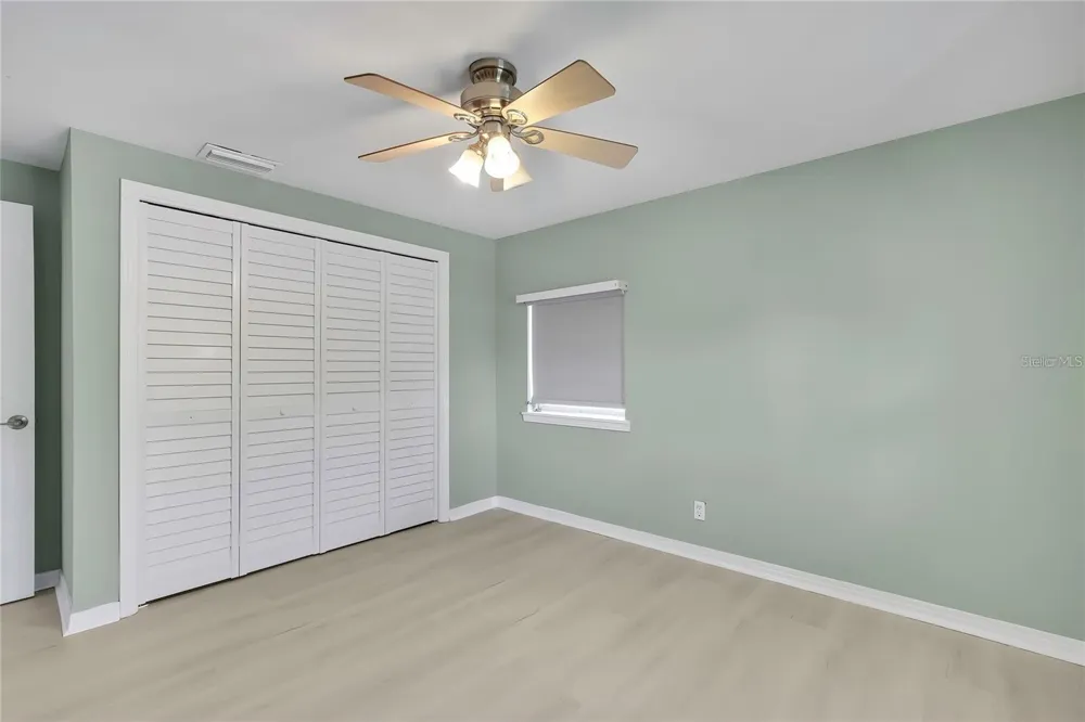 8424 STILLBROOK AVENUE Tampa, FL 33615