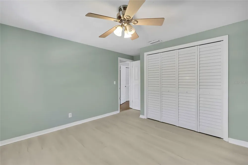8424 STILLBROOK AVENUE Tampa, FL 33615