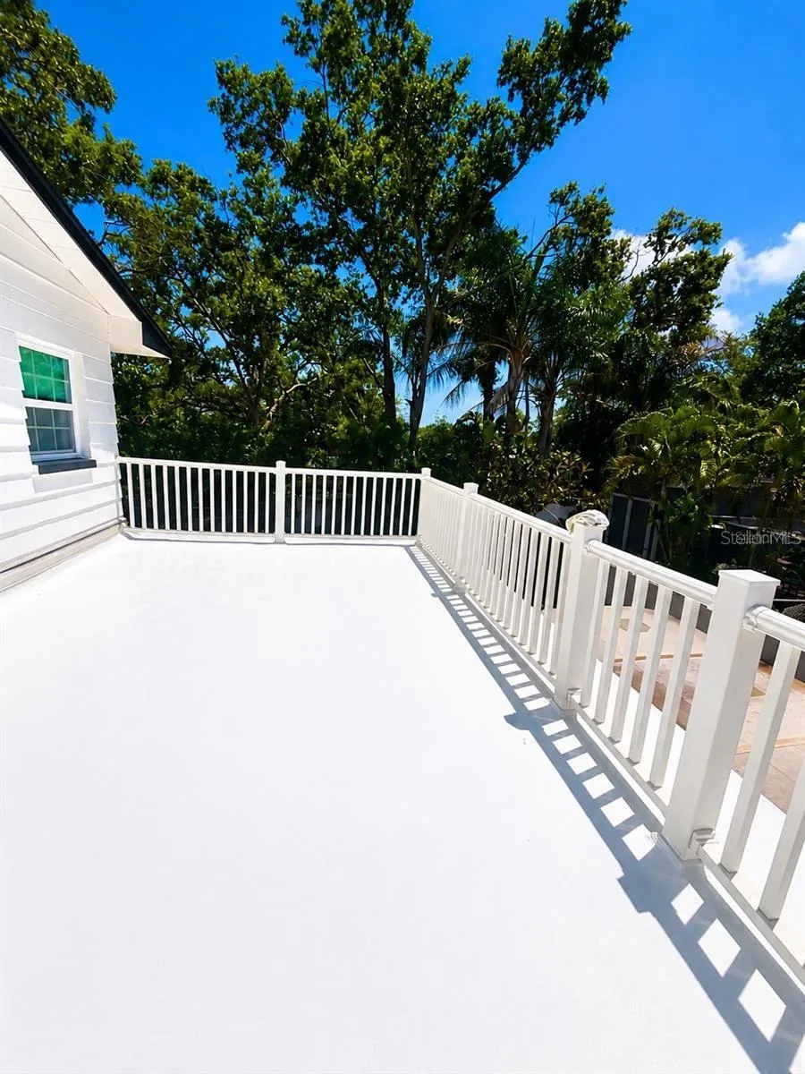 8424 STILLBROOK AVENUE Tampa, FL 33615