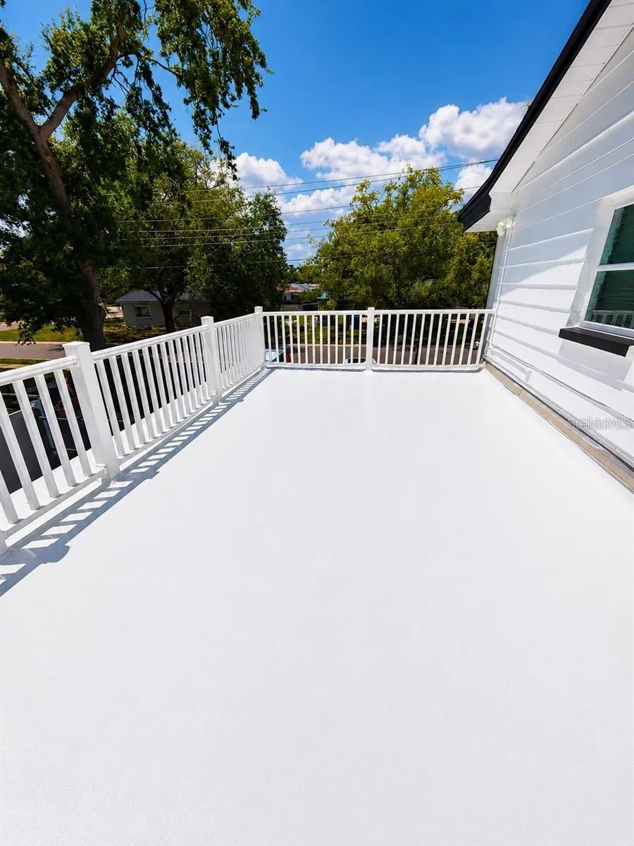 8424 STILLBROOK AVENUE Tampa, FL 33615
