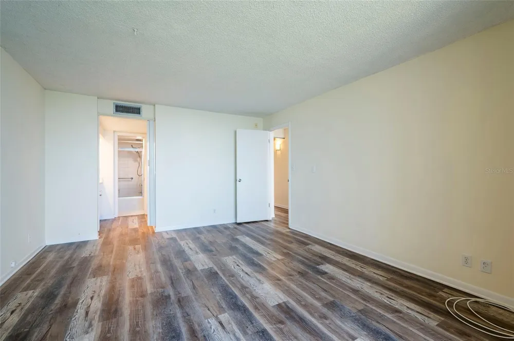 2618 COVE CAY DRIVE #702 Clearwater, FL 33760