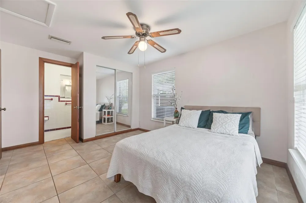 302 51ST STREET W Bradenton, FL 34209