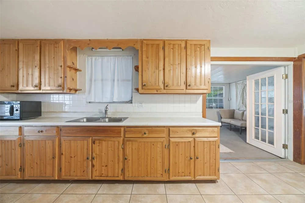 302 51ST STREET W Bradenton, FL 34209