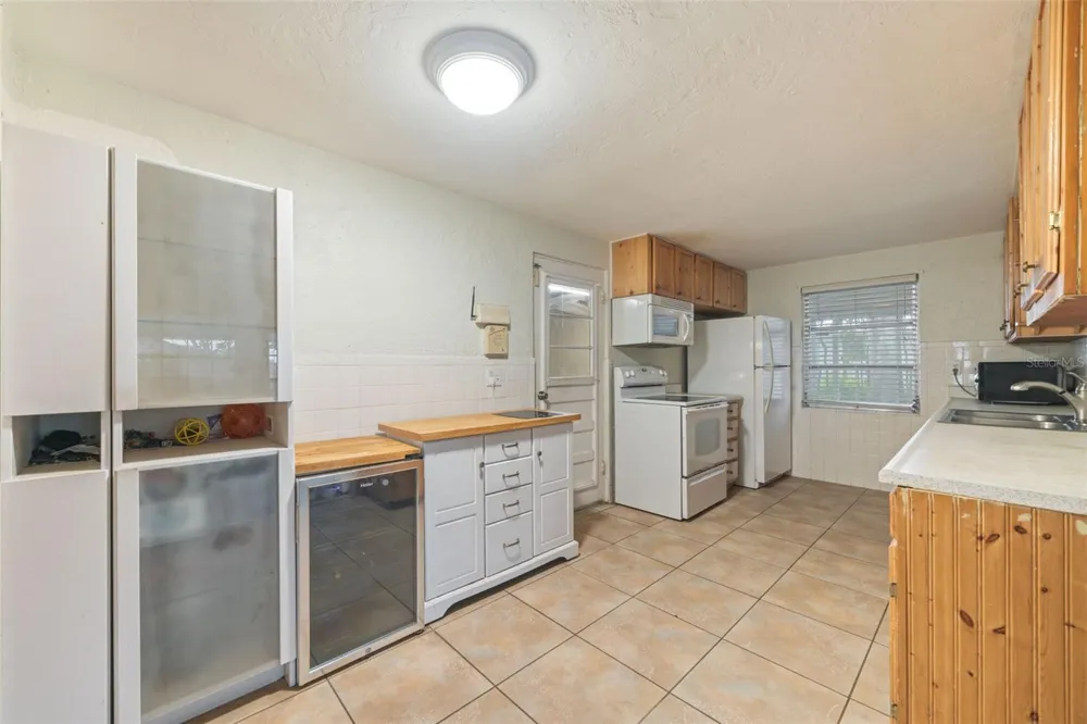 302 51ST STREET W Bradenton, FL 34209