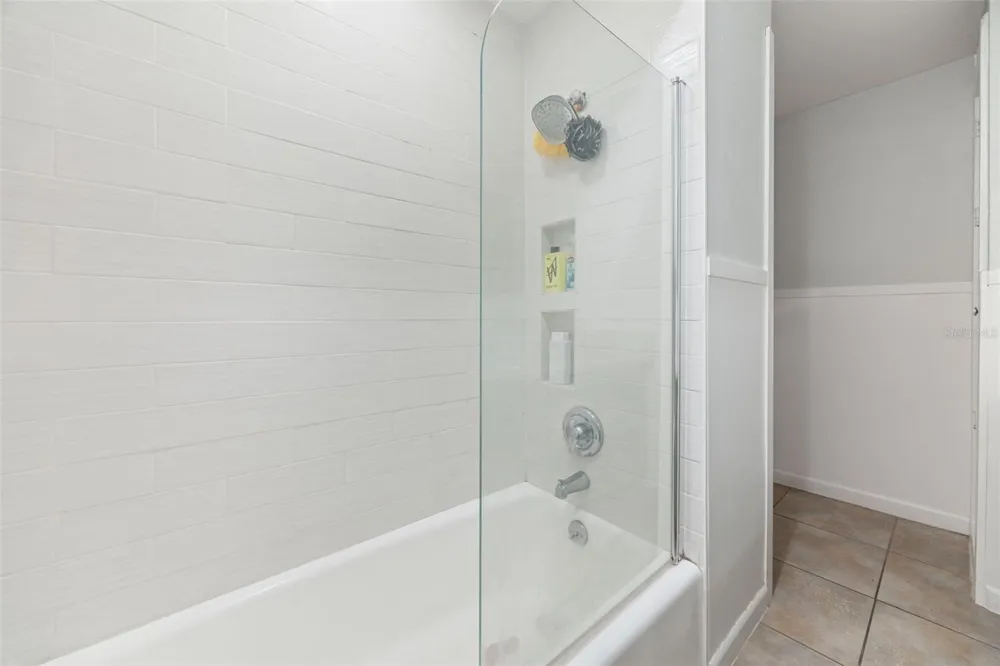 302 51ST STREET W Bradenton, FL 34209